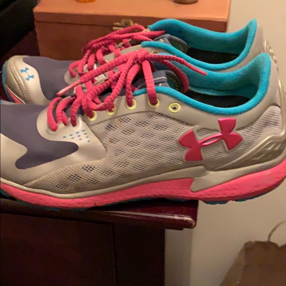 Size 7 New Balance shoes
